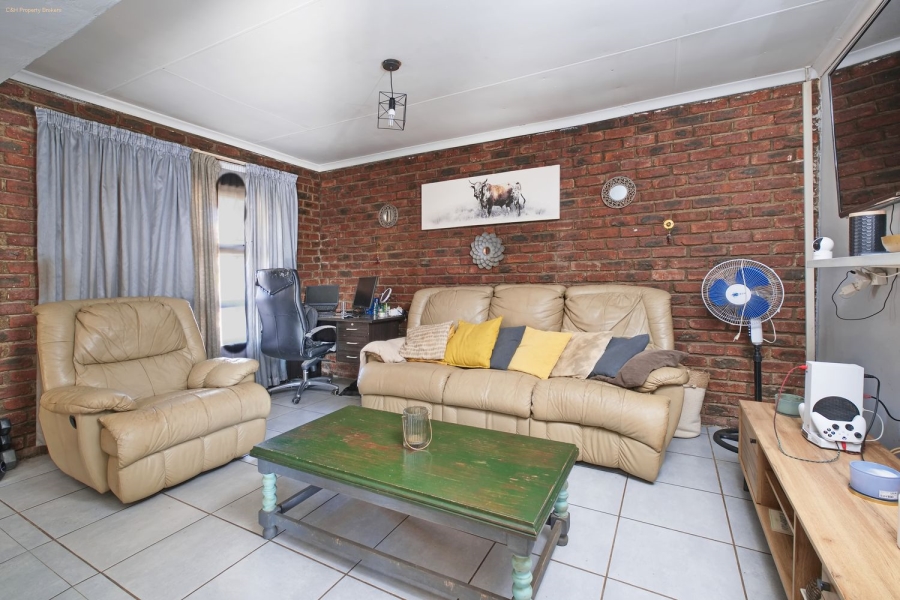 2 Bedroom Property for Sale in Azalea Park Eastern Cape